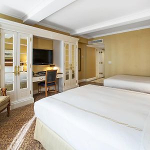 Deluxe Double Room Two Double Beds
